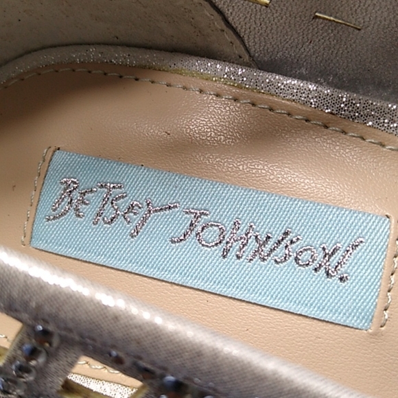 NWOT Blue by Betsey Johnson Women's Sb-Mella Pump - Picture 9 of 9